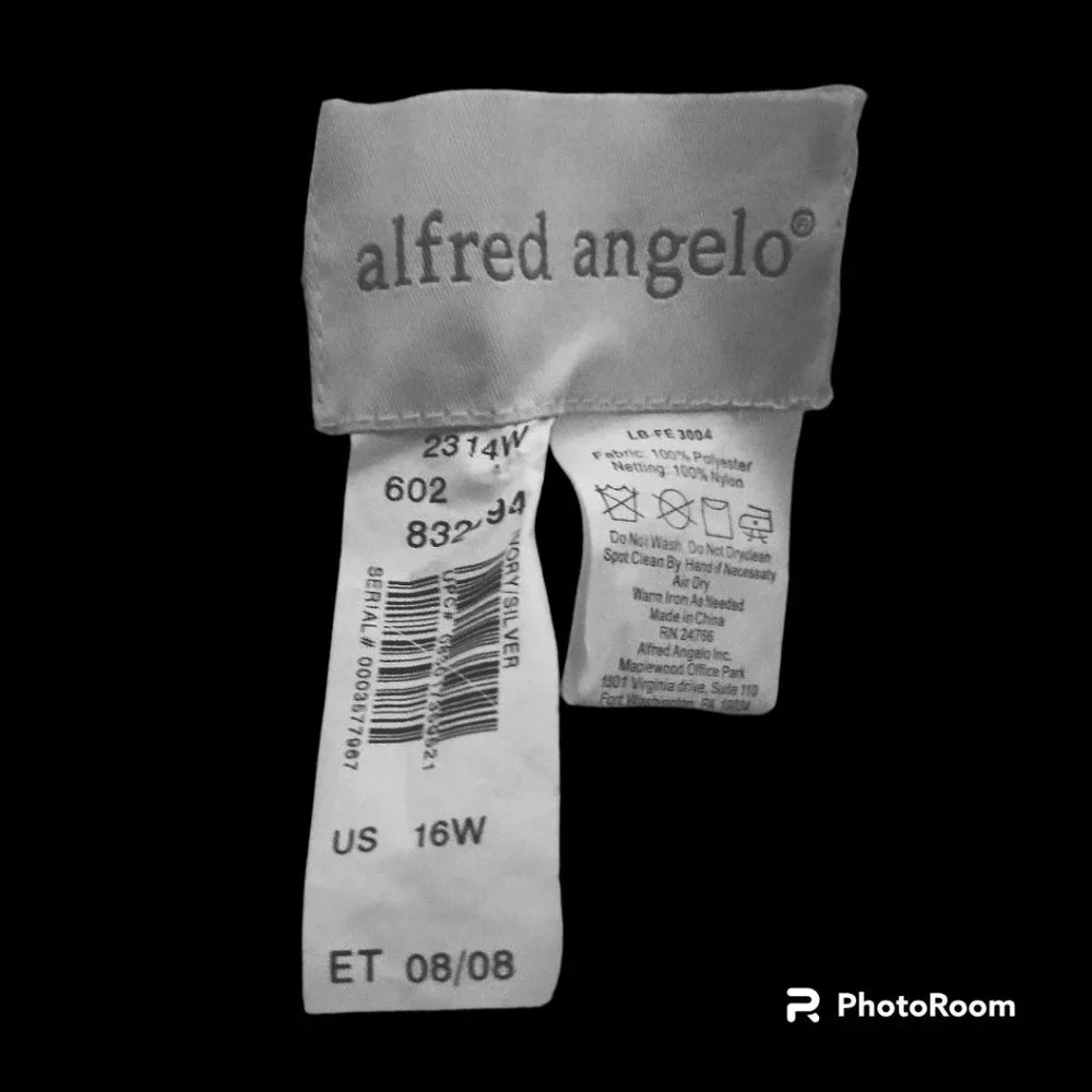 Alfred Angelo White Strapless Wedding Dress - Picture 13 of 14